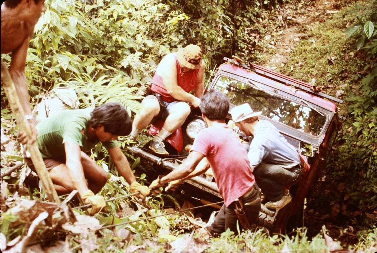 מסע עולמי בג'יפ - פאטי ולורן אפטון
