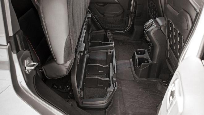 גיפ גלדיאטור 2020 אחסון מתחת למושבים