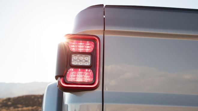 גיפ גלדיאטור רוביקון פנס אחורי